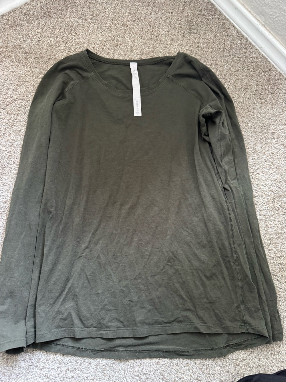 Lululemon Women's Olive Green Long Sleeve Scoop Neck Top